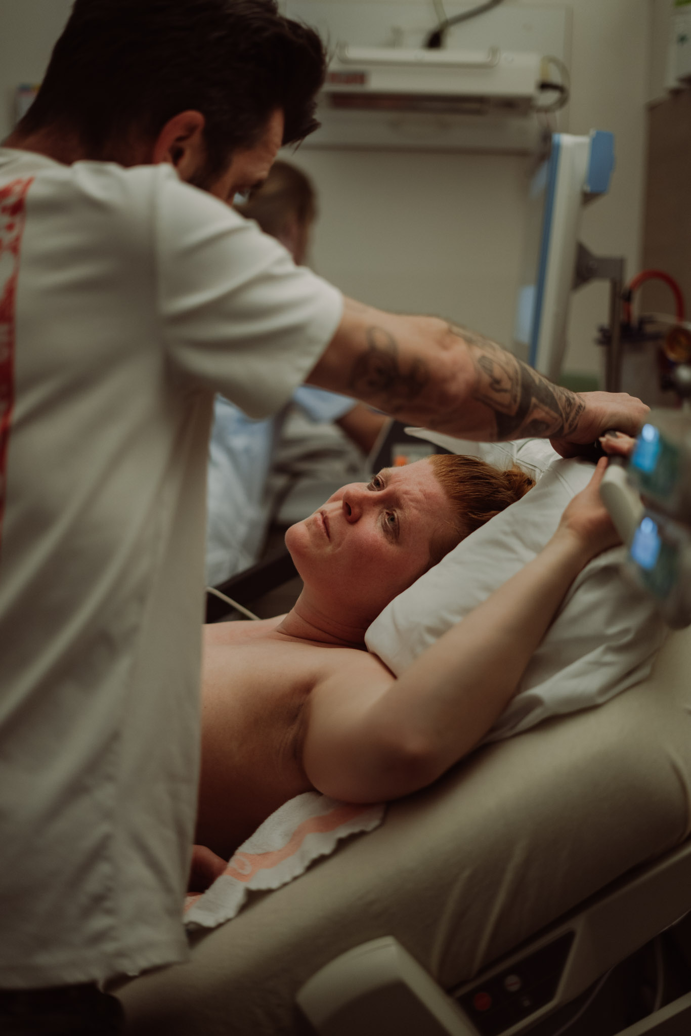 Eerste ontmoeting met baby gefotografeerd in Gelderland