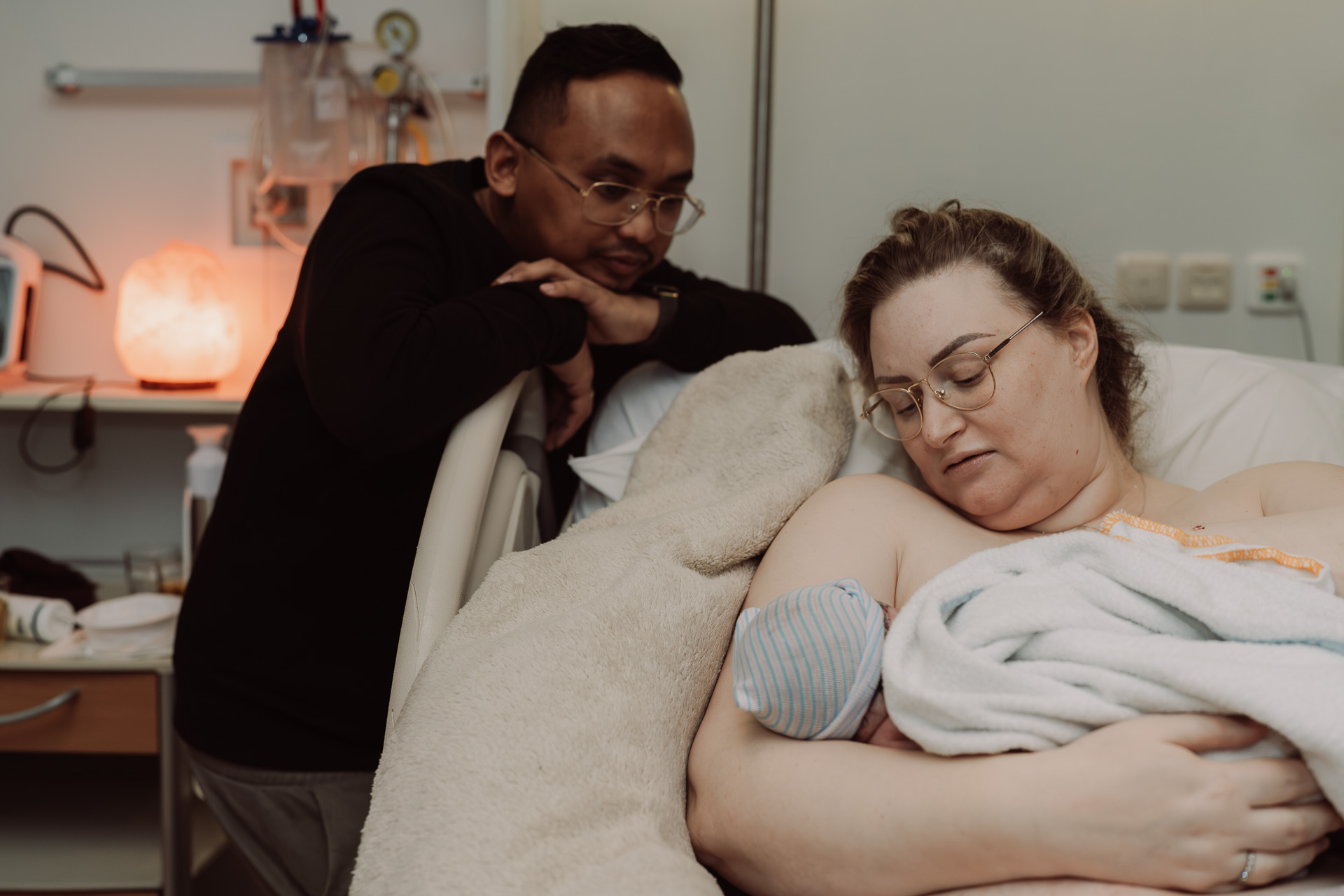 Geboortefotografie in het ziekenhuis of thuis in Gelderland